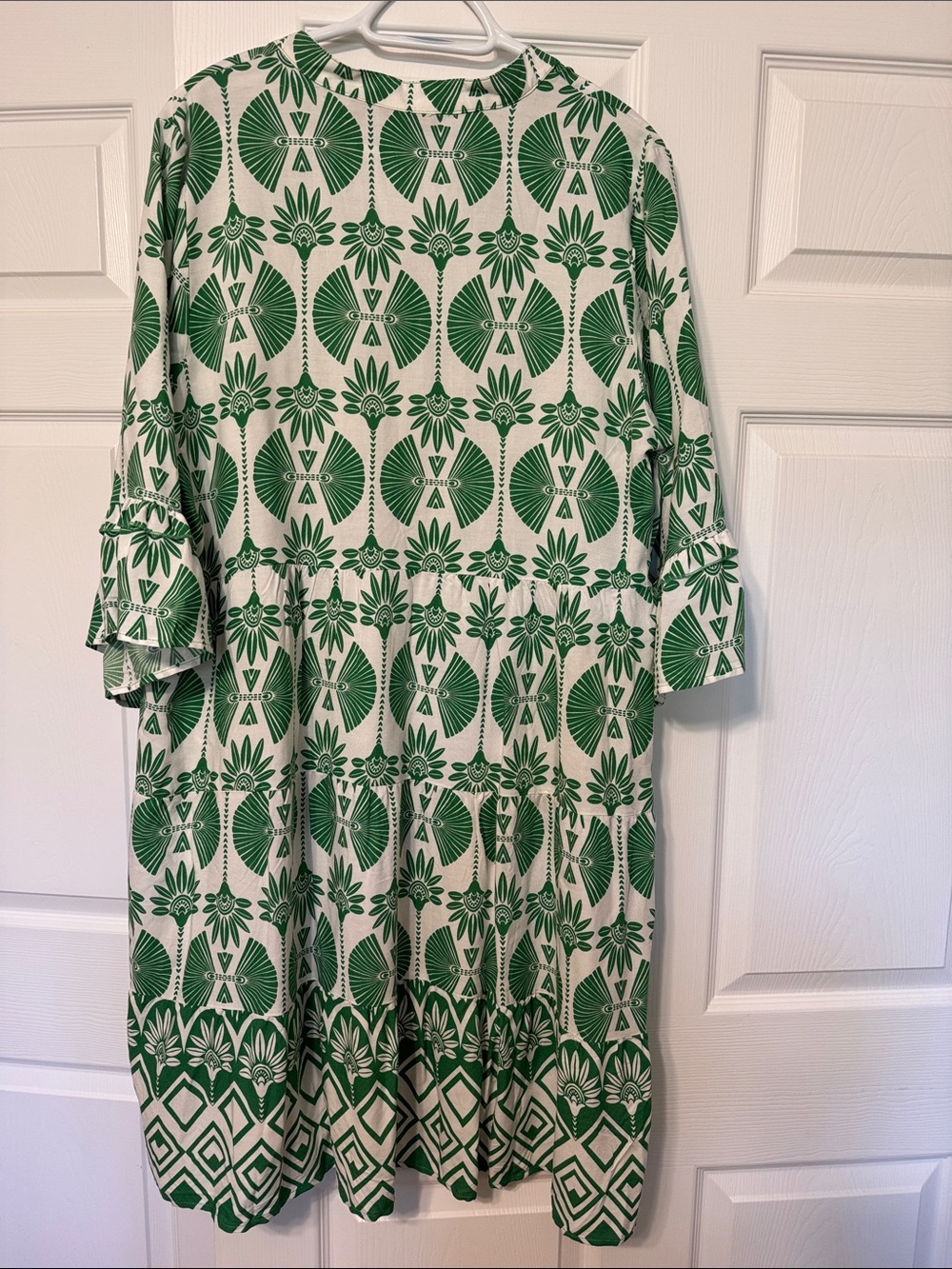 Mlle Gabrielle Green and White Printed Dress. - Picture 4 of 4